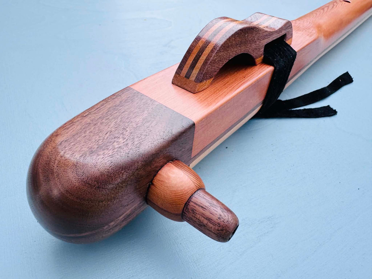 Native American style bass flute Aromatic cedar LOW G 432Hz