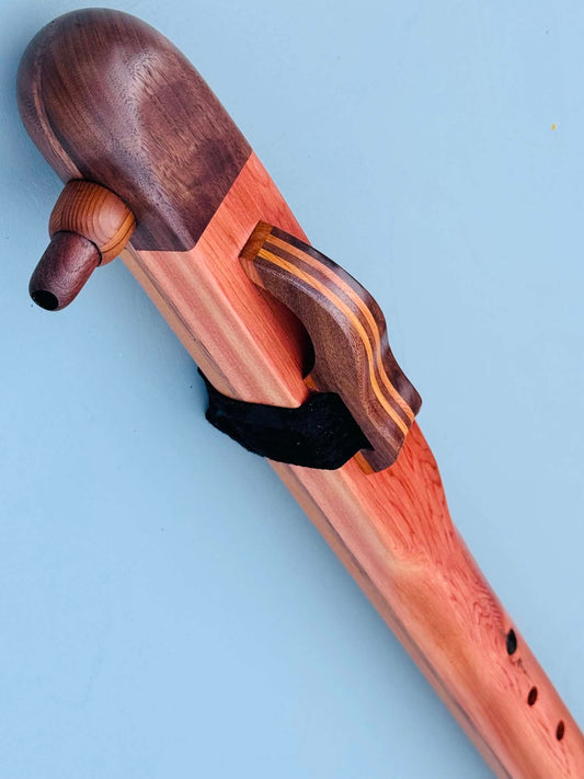 Native American style bass flute Cedar LOW G 440Hz