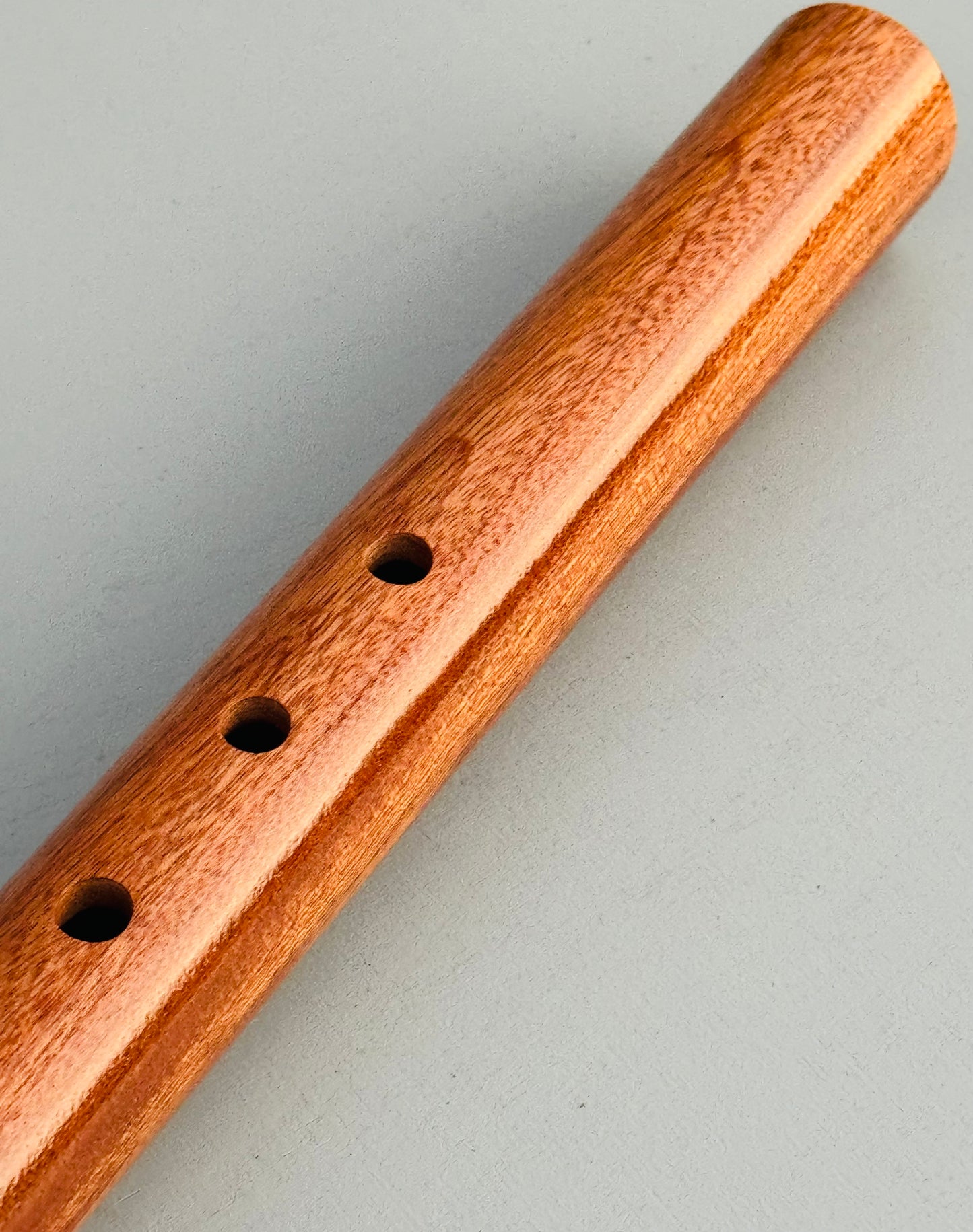 Native American style flute Sapelli F# 440Hz