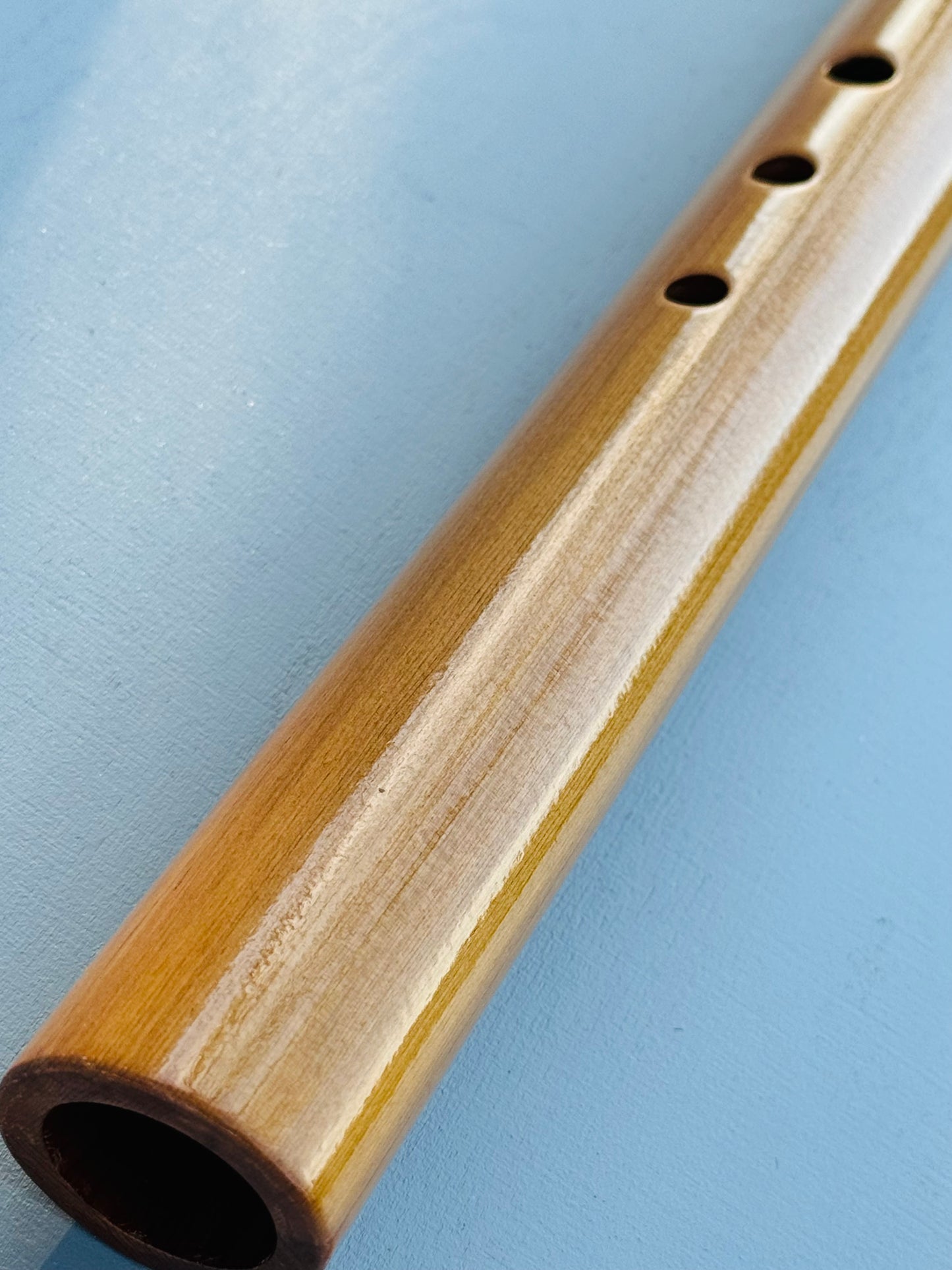 Native American flute Cedar D 440Hz