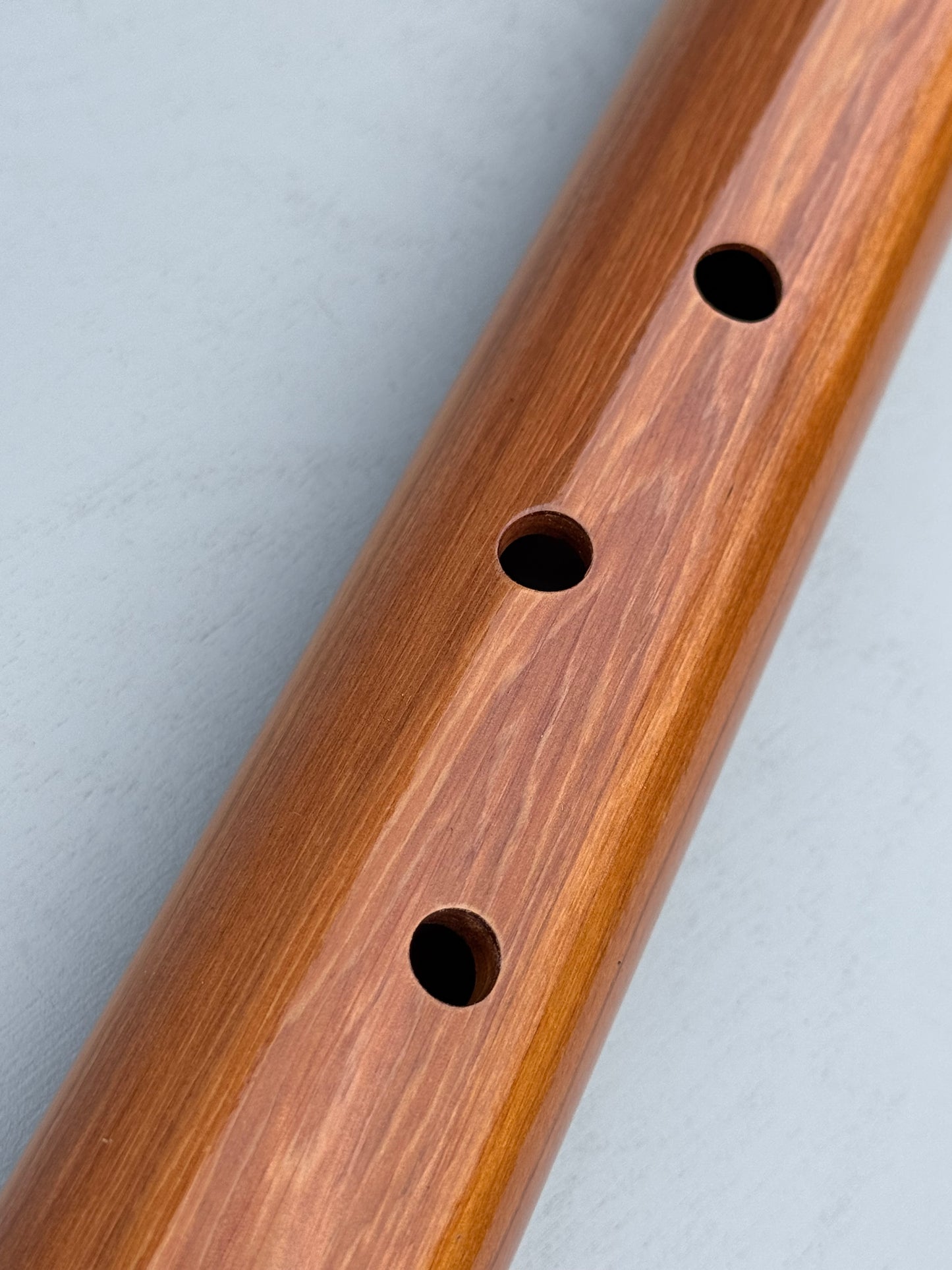 Native American bass flute Cedar& Walnut A 440Hz