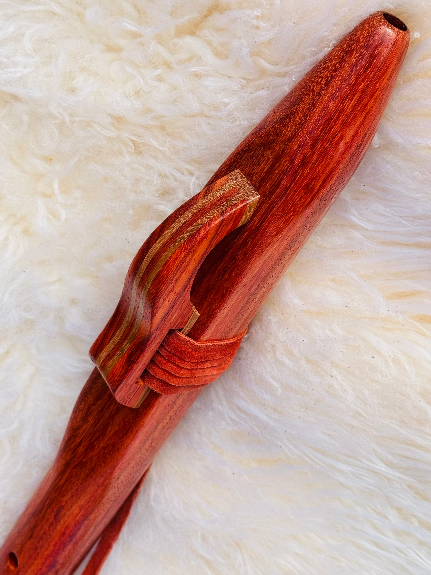 Native American style bass flute Red padauk D 440Hz