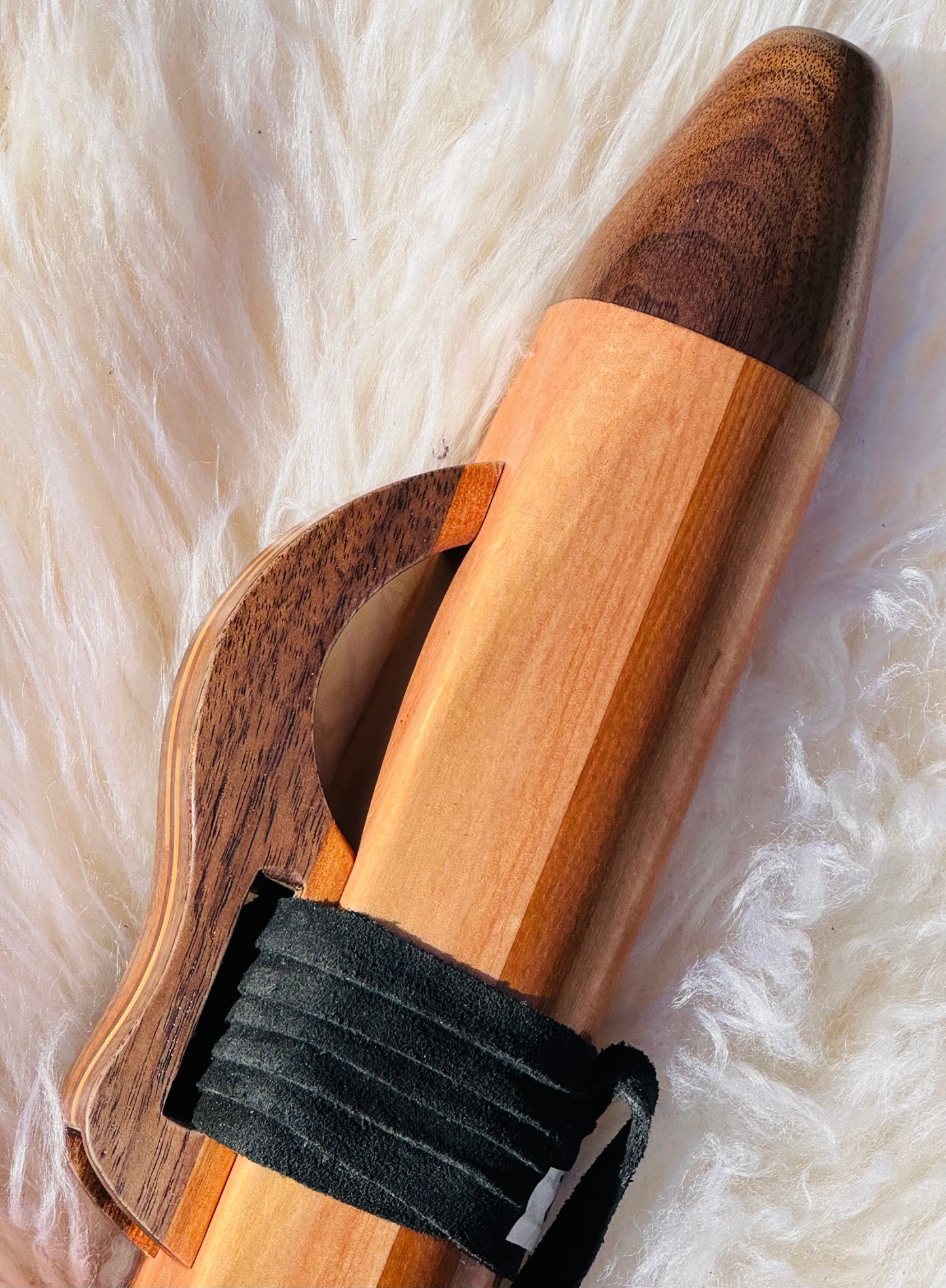 Native American style bass flute Cedar&Walnut B 432Hz