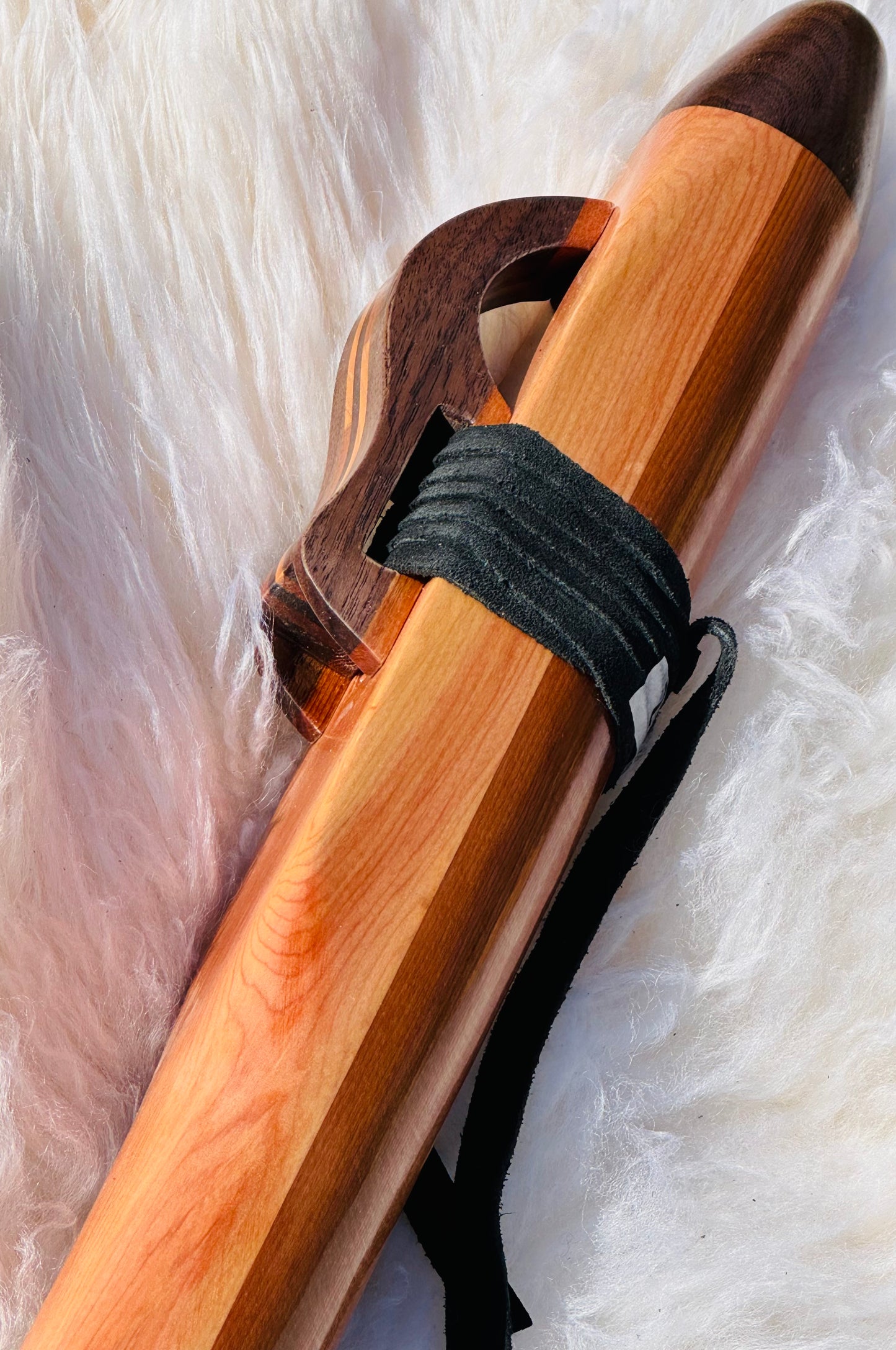 Native American style bass flute Cedar&Walnut B 432Hz