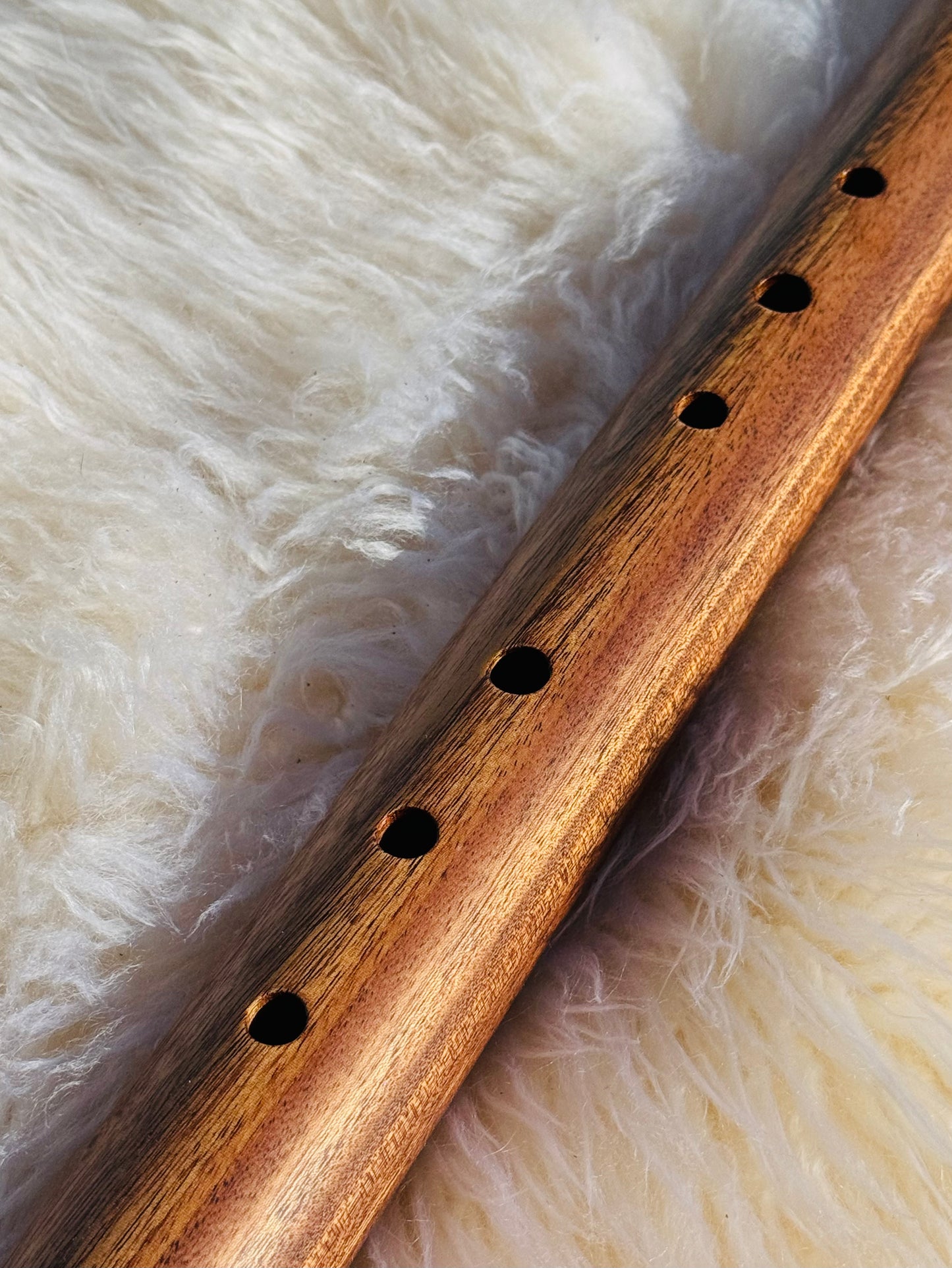 Native American style bass flute Sapelli B 440Hz