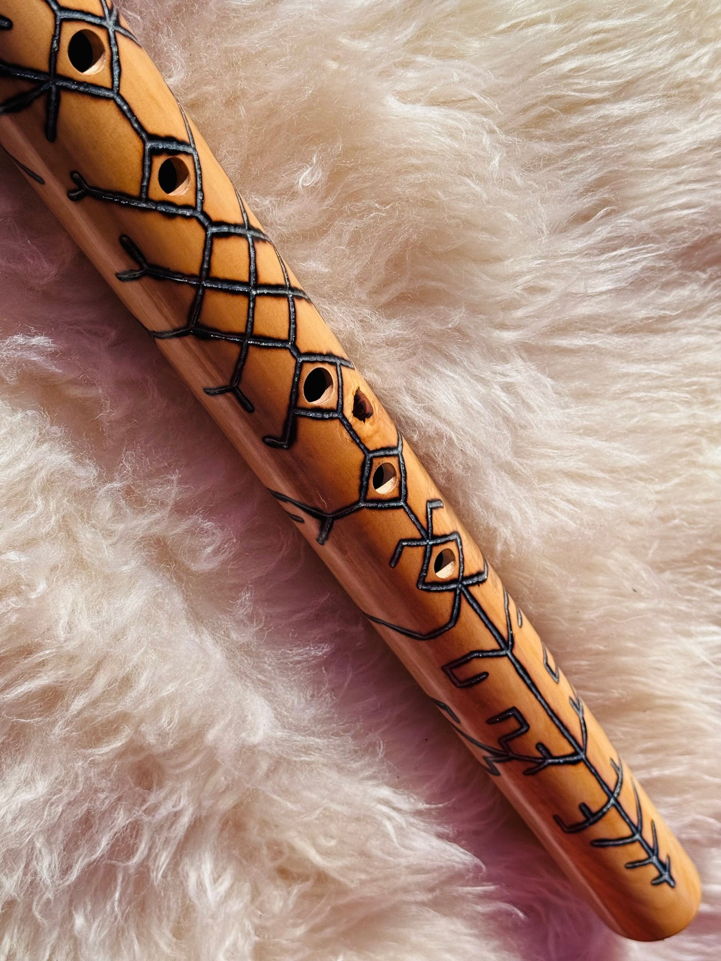 Native American stule bass flute Chestnut B 432Hz