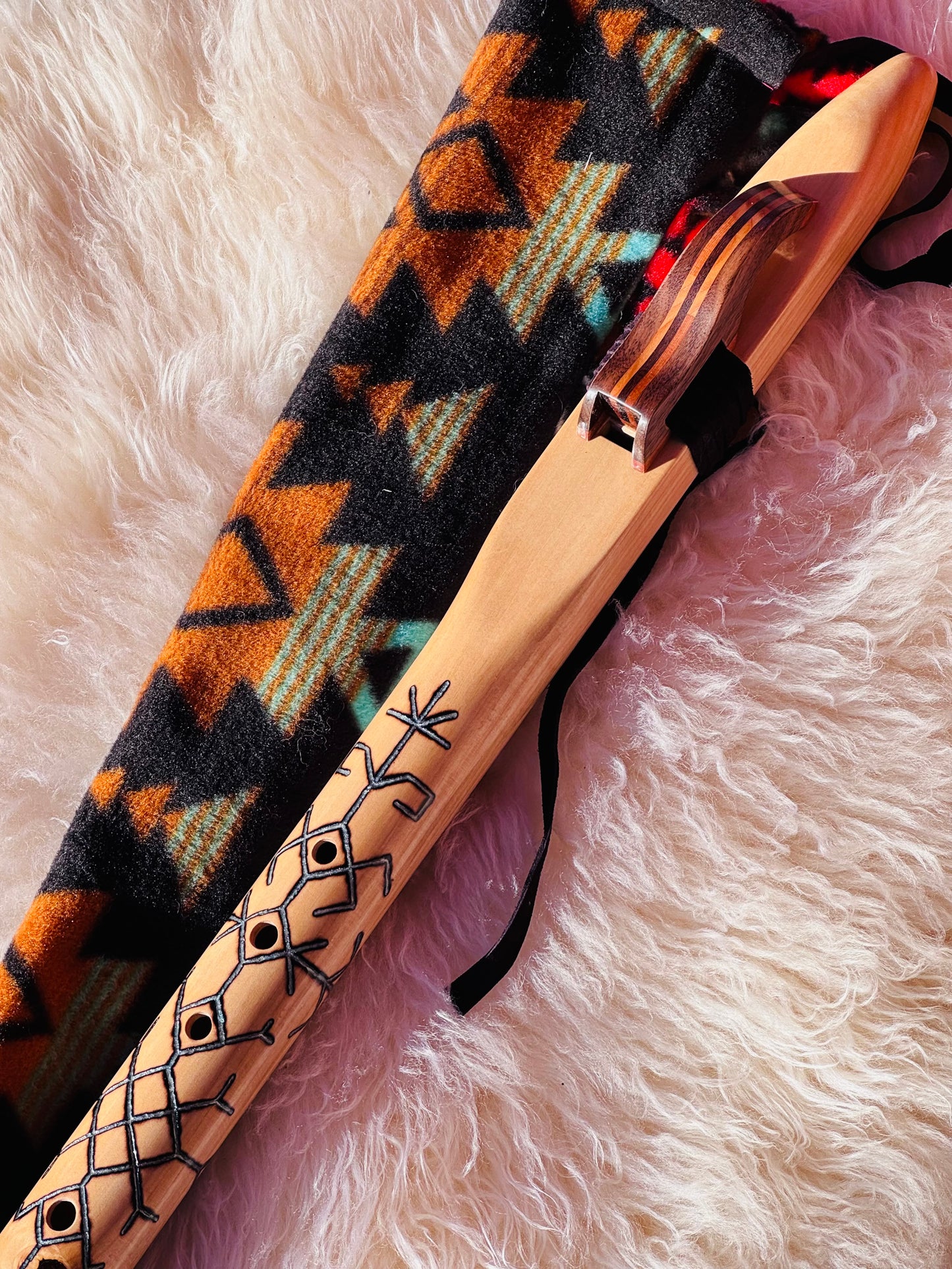 Native American stule bass flute Chestnut B 432Hz